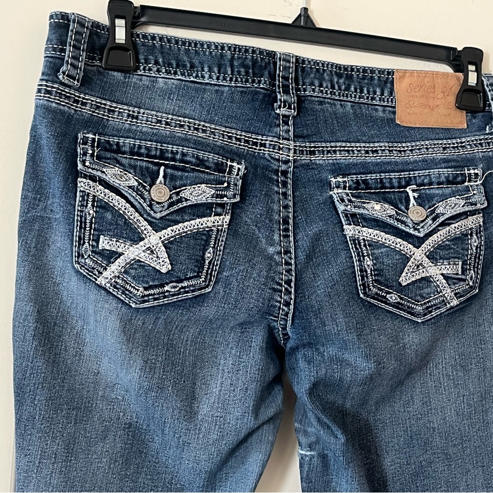 Amethyst Jeans Boot Cut in Medium Wash Juniors Size 13 - Picture 3 of 15